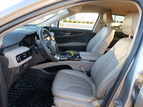 Used 2021 Lincoln Nautilus FWD w/ Equipment Group 101A image 15