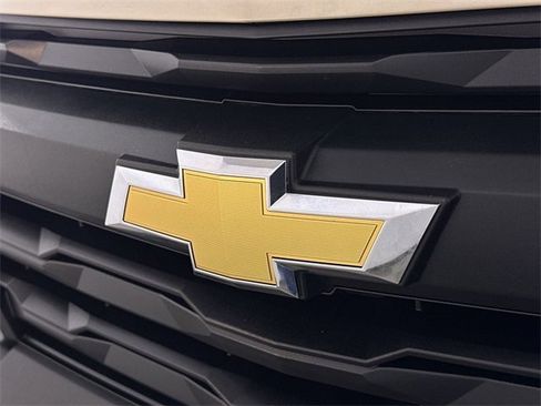 Used 2023 Chevrolet Colorado W/T image 33