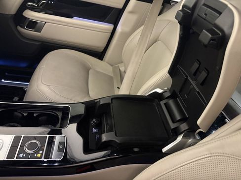 Used 2021 Land Rover Range Rover P525 Westminster Edition LWB AWD/4WD image 32