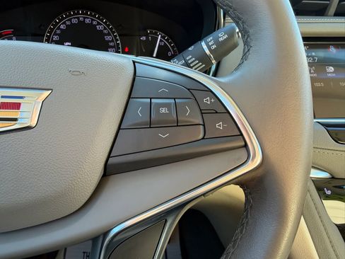 Used 2019 Cadillac XT5 Luxury image 27