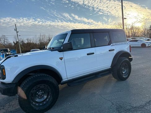 New 2025 Ford Bronco Badlands w/ Sasquatch Package AWD/4WD image 17