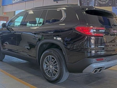 Used 2025 GMC Acadia Elevation image 2