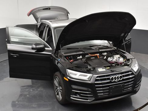Used 2020 Audi Q5 e Prestige w/ Prestige Package AWD/4WD image 34