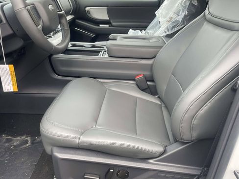 New 2026 Ford Expedition Active image 10