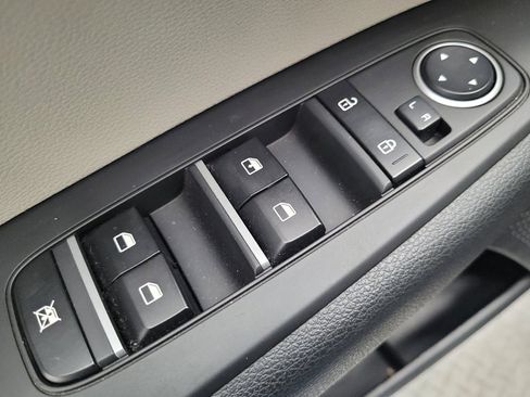 Used 2023 Kia Forte LXS w/ LXS Technology Package FWD image 27