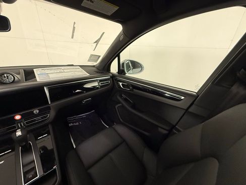 New 2026 Porsche Macan S image 23