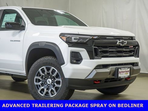 Used 2024 Chevrolet Colorado Z71 w/ Z71 Convenience Package 2 image 3