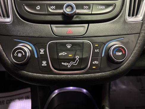 Certified 2018 Chevrolet Malibu LT FWD image 20