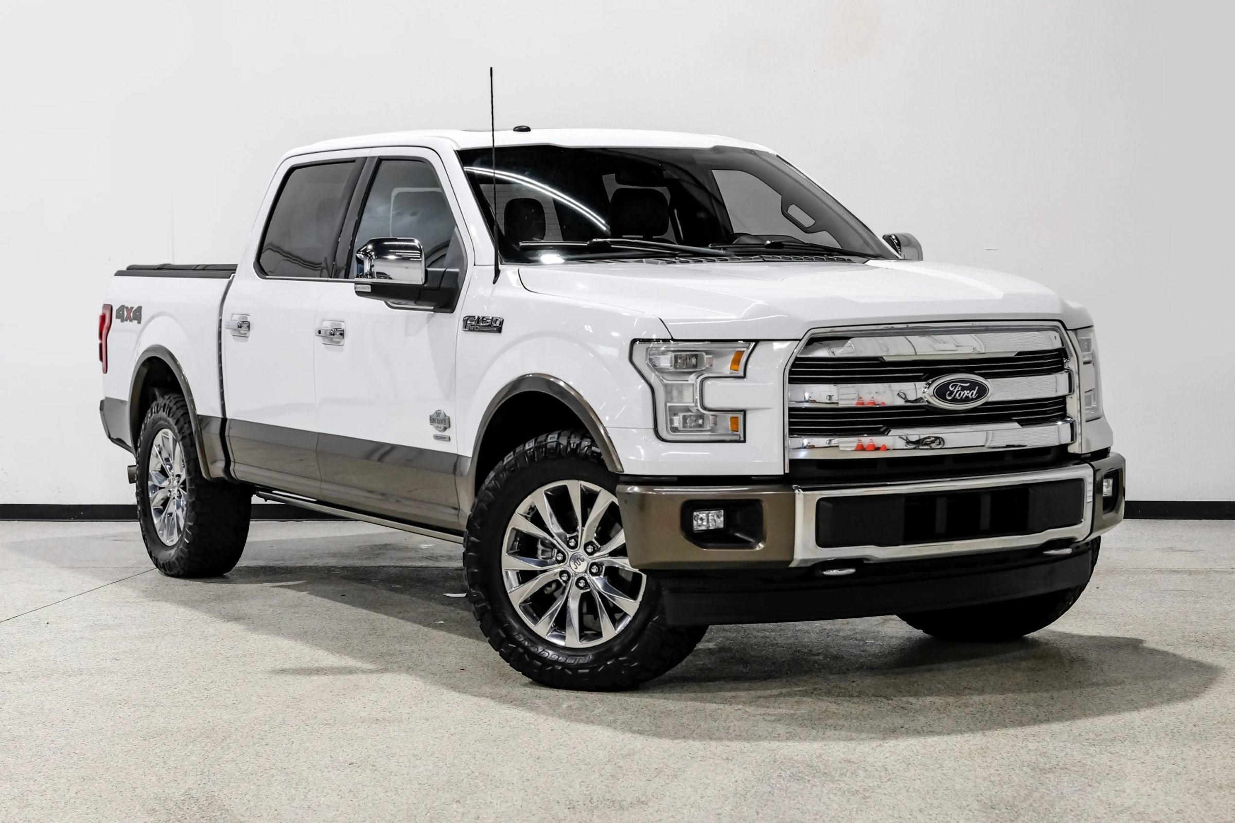 Used 2017 Ford F150 King Ranch w/ Equipment Group 601A Luxury AWD/4WD image 4