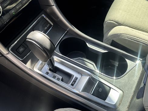 Used 2019 Subaru Ascent Premium image 20