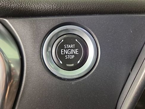 Used 2020 Chevrolet Blazer LT FWD image 25