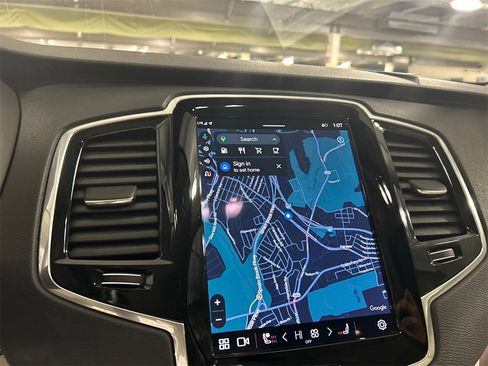 Certified 2023 Volvo XC90 B6 Plus w/ Protection Package Premier image 16