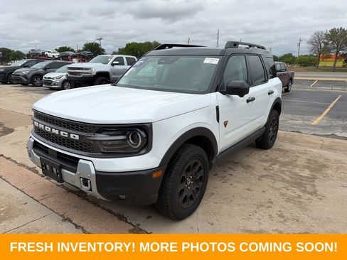Used 2025 Ford Bronco Sport Badlands AWD/4WD image 3