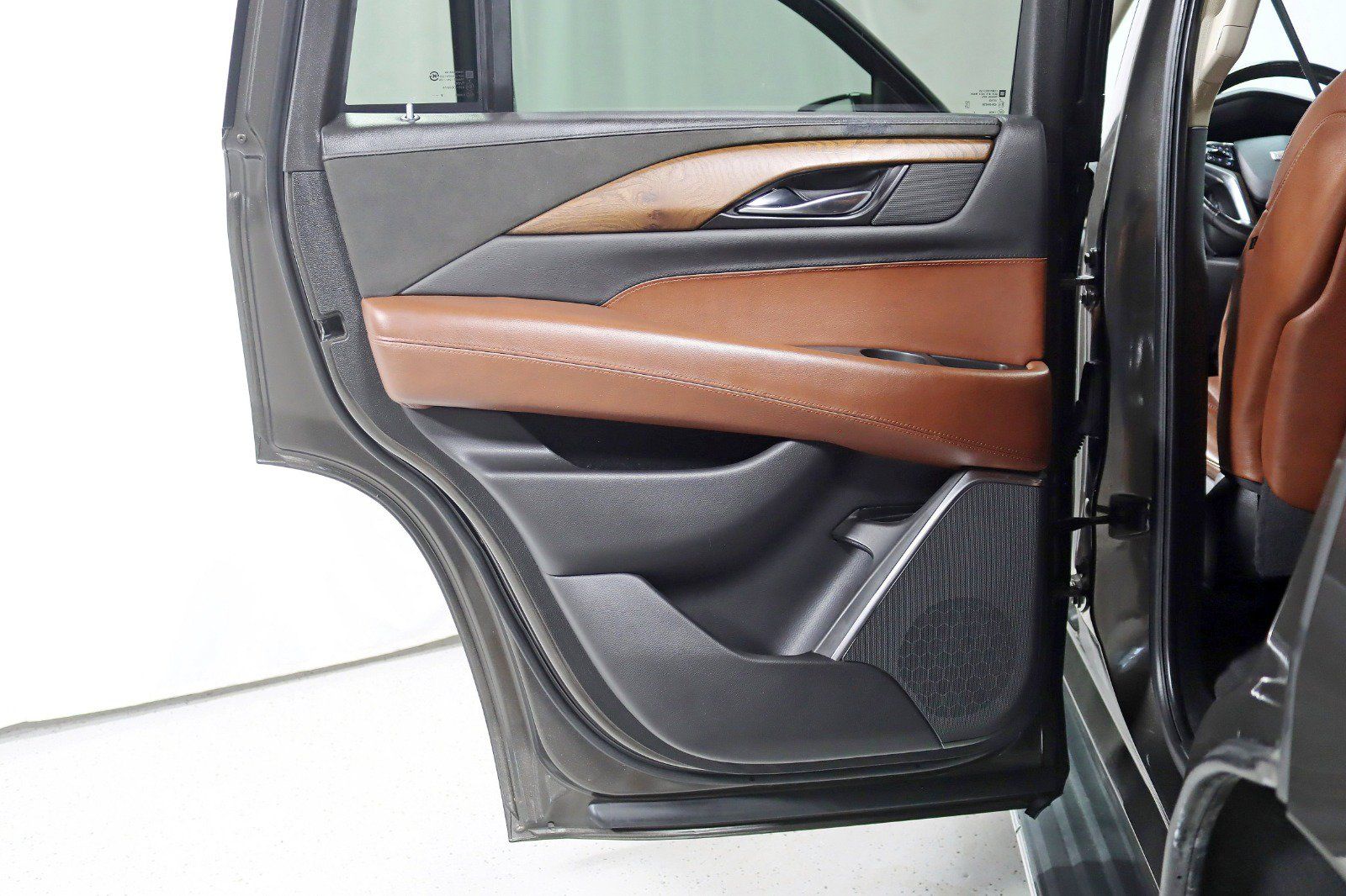Used 2020 Cadillac Escalade Luxury AWD/4WD image 37