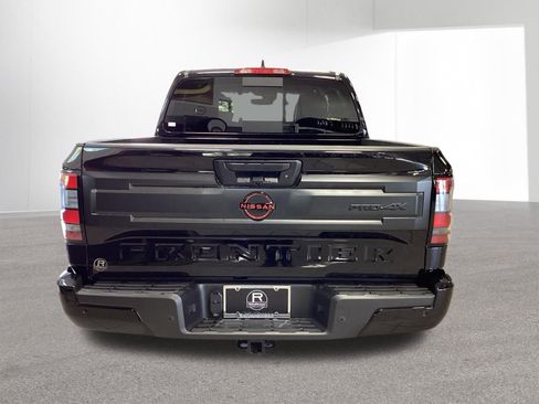 Certified 2025 Nissan Frontier PRO-4X w/ Pro Premium Package AWD/4WD image 3