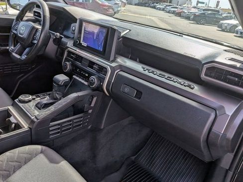 Used 2025 Toyota Tacoma SR5 AWD/4WD image 6