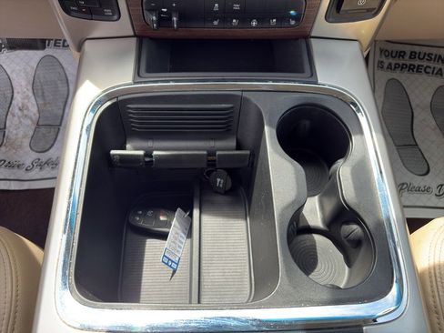 Used 2017 RAM 1500 Laramie w/ Convenience Group AWD/4WD image 15