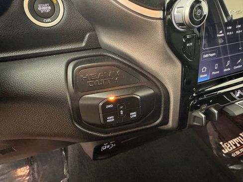 Used 2025 RAM 2500 Big Horn AWD/4WD image 26