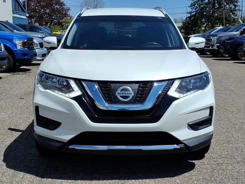 Used 2017 Nissan Rogue SV AWD/4WD image 8