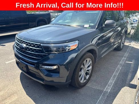Used 2022 Ford Explorer XLT w/ Equipment Group 202A AWD/4WD image 43