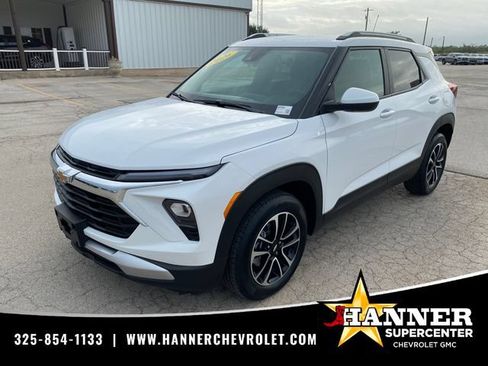 Used 2026 Chevrolet TrailBlazer LT w/ LT Cold Weather Package FWD image 1
