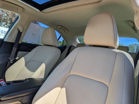 Used 2016 Lexus IS 200t RWD image 17