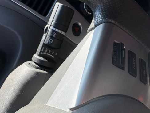 Used 2016 Nissan Frontier SV image 16