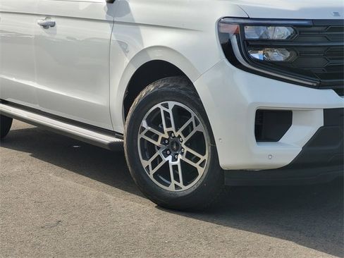 New 2025 Ford Expedition Max Active image 2