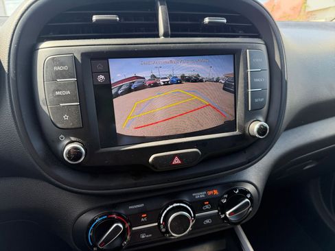 Used 2025 Kia Soul LX w/ LX Technology Package image 22