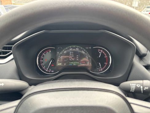 Used 2025 Toyota RAV4 XLE w/ Convenience Package image 16