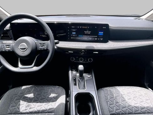 Used 2025 Nissan Kicks SV FWD image 14