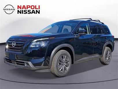 New 2025 Nissan Pathfinder SV w/ Black Appearance Package