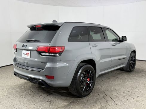 Used 2021 Jeep Grand Cherokee SRT image 9