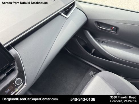 Used 2023 Toyota Corolla LE image 27