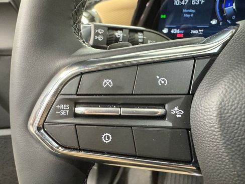 New 2026 Chevrolet Equinox ACTIV w/ LPO, Floor Liner Package AWD/4WD image 18