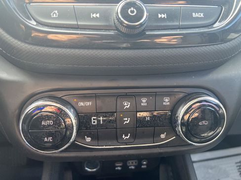 Used 2023 Chevrolet TrailBlazer LT w/ Convenience Package AWD/4WD image 15
