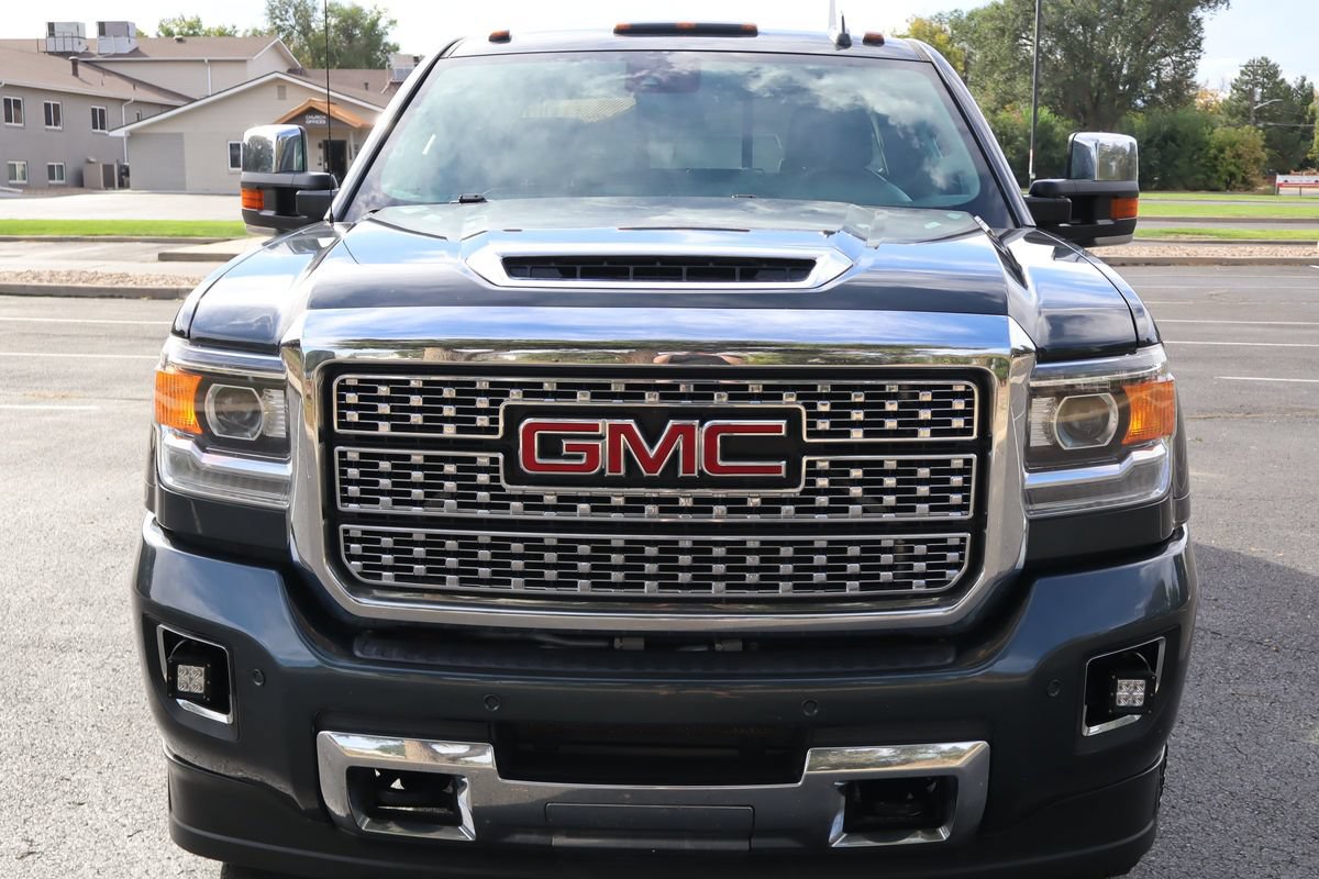 Used 2019 GMC Sierra 2500 Denali AWD/4WD image 12