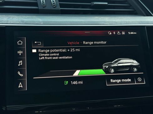 Used 2019 Audi e-tron Prestige image 50