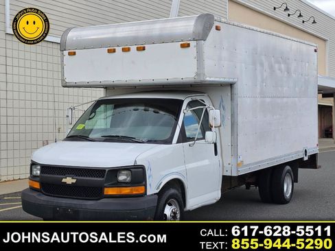 Used 2004 Chevrolet Express 3500 RWD image 1