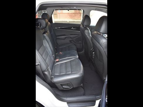 Used 2019 Kia Sorento EX w/ EX Touring Package FWD image 27