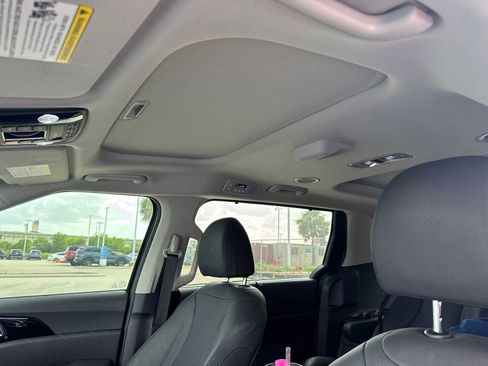 Used 2026 Kia Carnival SX Prestige FWD image 4