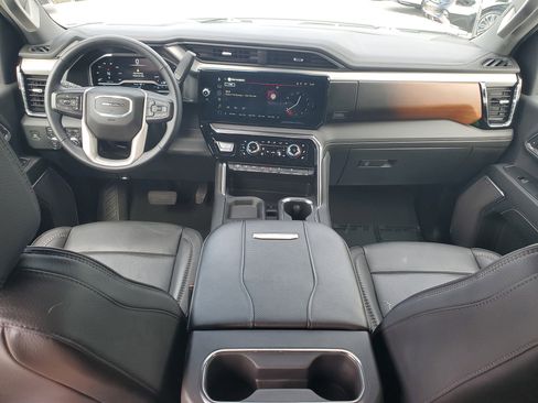 Used 2024 GMC Sierra 2500 Denali w/ Denali Reserve Package image 15