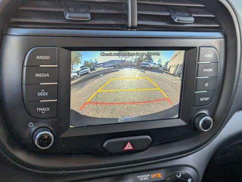 Used 2020 Kia Soul LX image 25