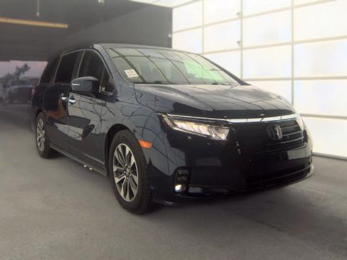 Used 2021 Honda Odyssey EX-L image 3