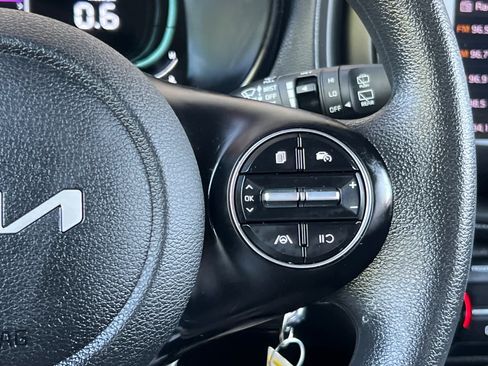 Used 2024 Kia Soul LX w/ Option Group 015 FWD image 25