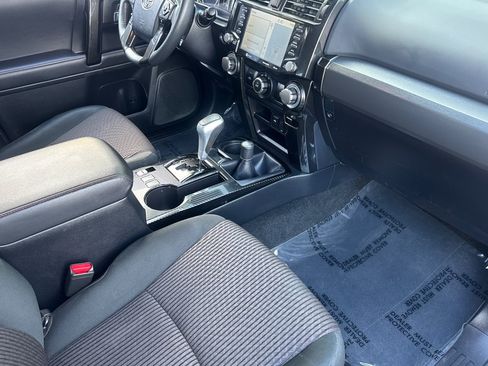 Used 2023 Toyota 4Runner TRD Off-Road AWD/4WD image 35