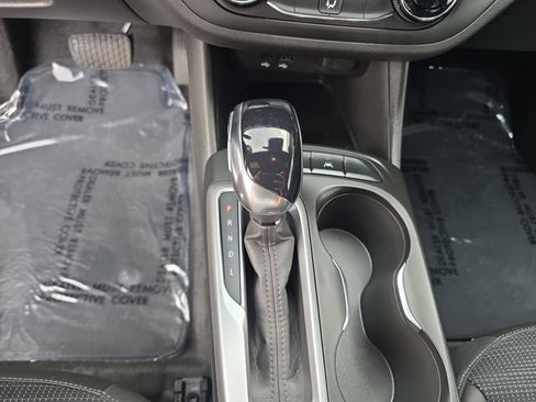 Certified 2025 Buick Envista Preferred FWD image 21