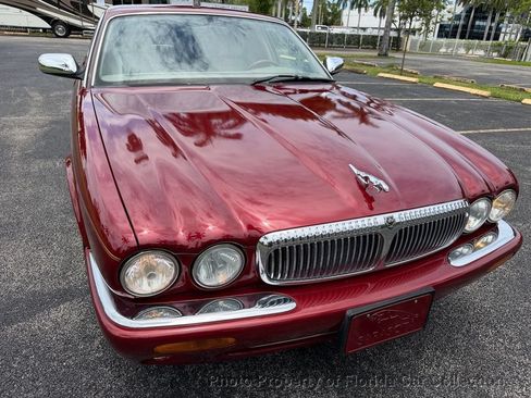Used 1999 Jaguar XJ8 L RWD image 15
