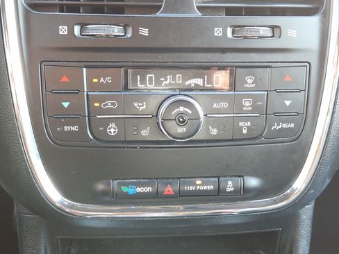 Used 2020 Dodge Grand Caravan GT FWD image 20