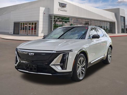 Used 2024 Cadillac Lyriq Luxury RWD image 1